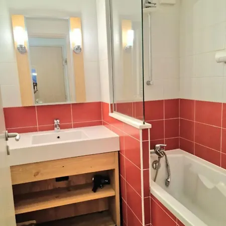 4-6 Personnes Les Gemeaux - Skis Aux Pieds Apartment